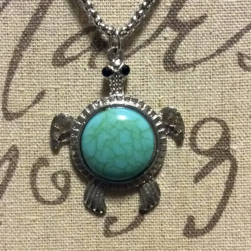 ⭐️Discount Shipping⭐️ Turtle Shape Gem Chain - Picture 4 of 5